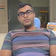 Photo by Radu Florin